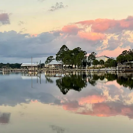 Bayfront Retreat With Private Pier For All Ages Navarre Exterior photo