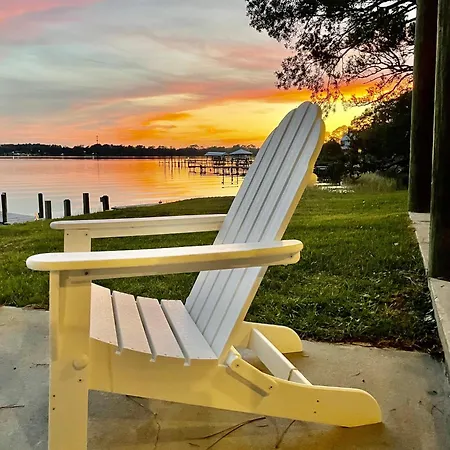 Bayfront Retreat With Private Pier For All Ages Navarre Exterior photo