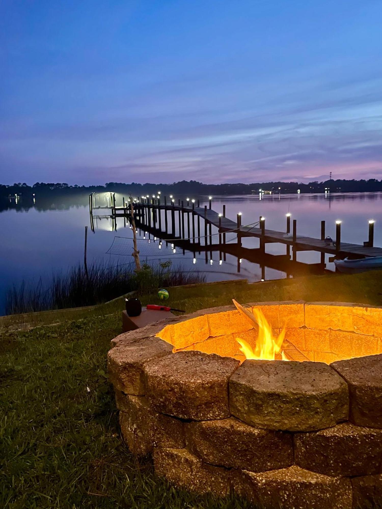 Bayfront Retreat With Private Pier For Ages