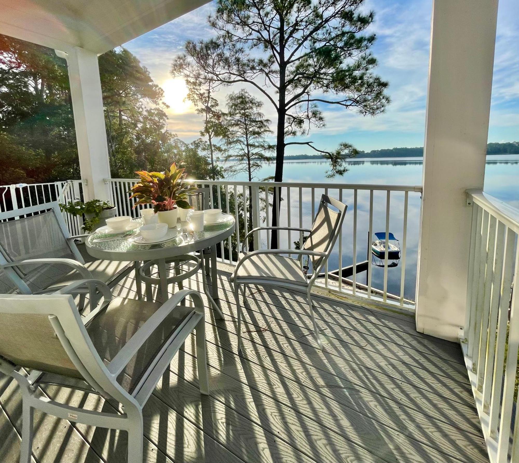 Holiday home Bayfront Retreat With Private Pier For Ages *